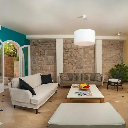 Luxury Beachfront Gracia Grande With Private Pool At The In - Peljesac * Orebić