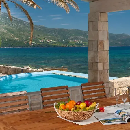 Villa Luxury Beachfront Gracia Grande With Private Pool At The In - Peljesac *