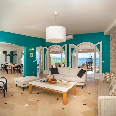 Luxury Beachfront Gracia Grande With Private Pool At The In - Peljesac Villa *